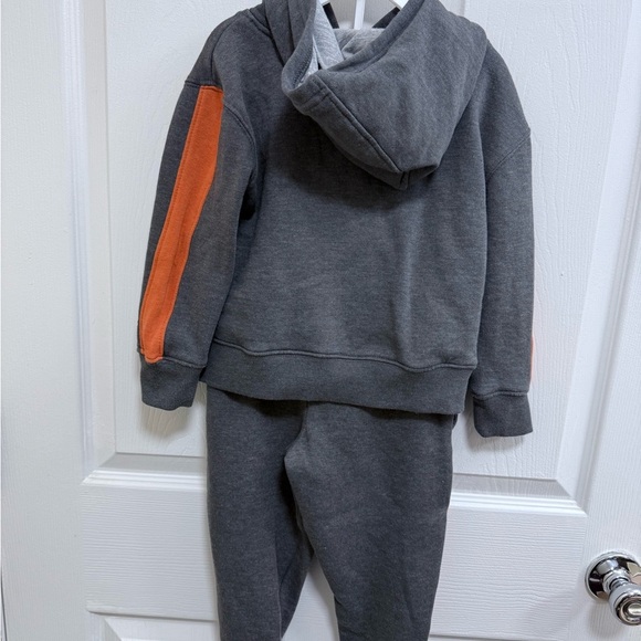 Champion Gray and Orange Sweatsuit Set with White Logo, Size 4 - Picture 4 of 5